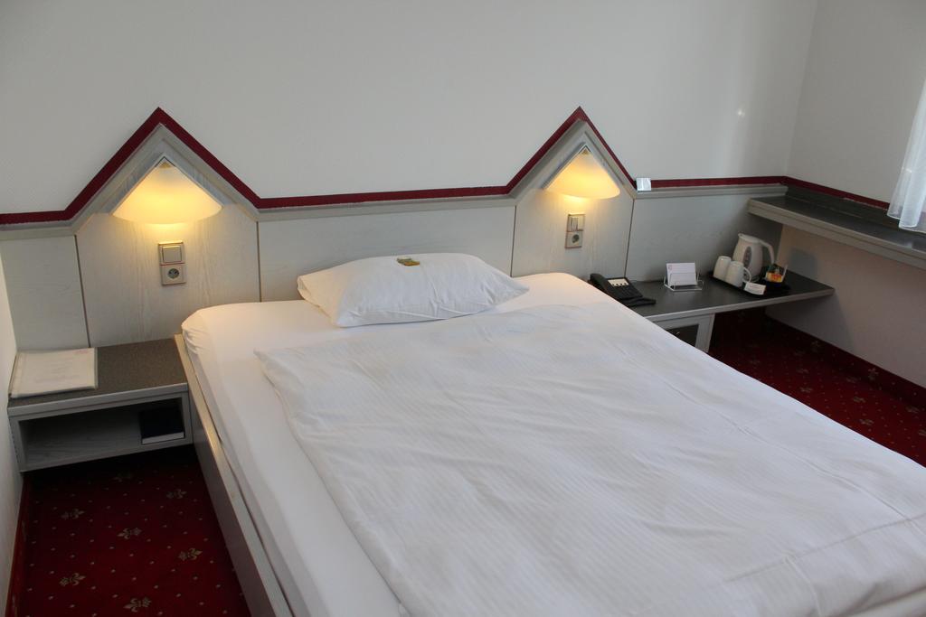 A.C. Hotel Hoferer シュトゥットガルト 部屋 写真