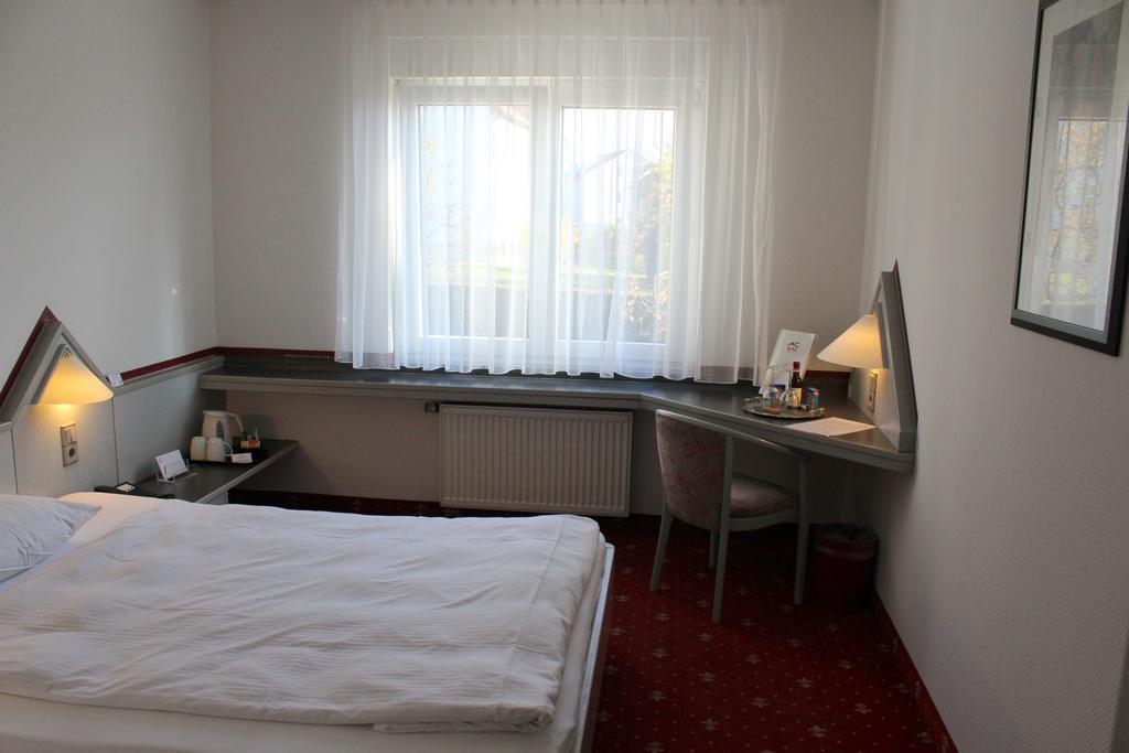 A.C. Hotel Hoferer シュトゥットガルト 部屋 写真