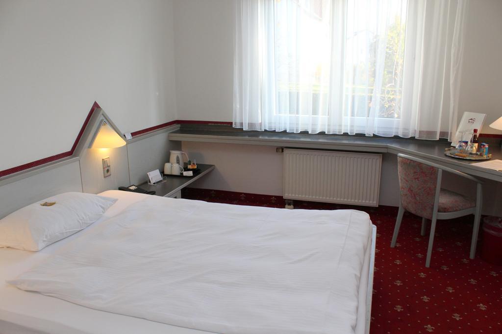 A.C. Hotel Hoferer シュトゥットガルト 部屋 写真