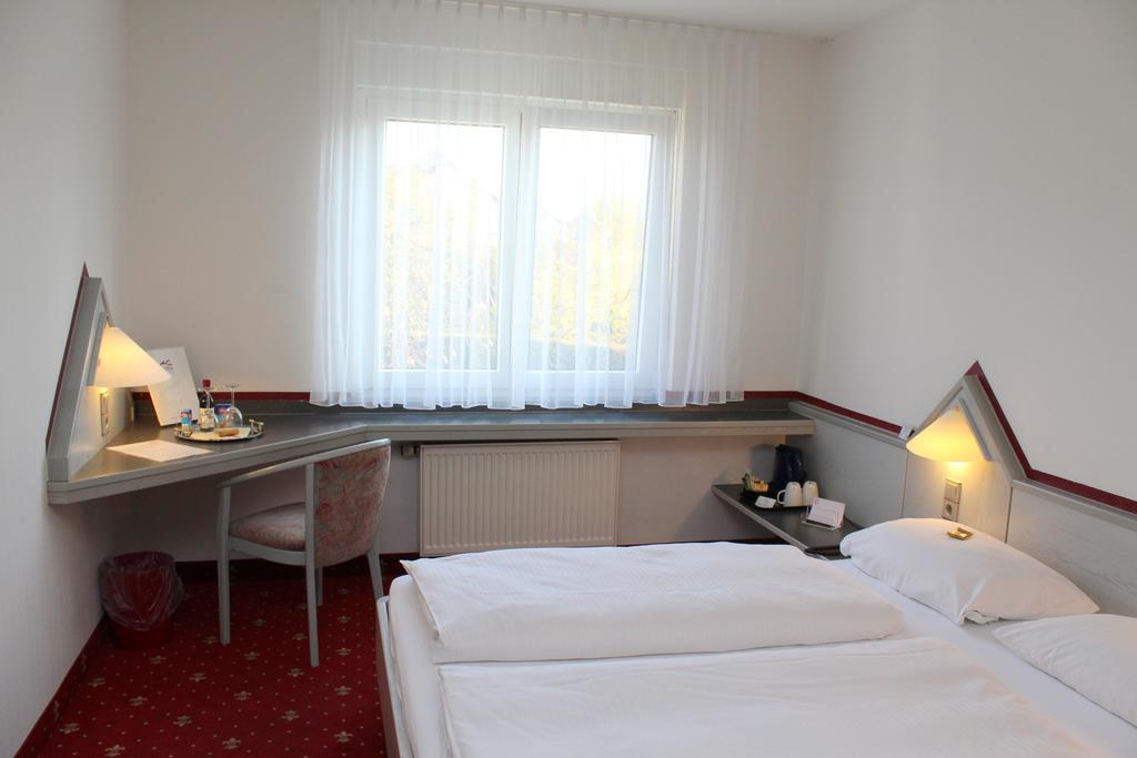 A.C. Hotel Hoferer シュトゥットガルト 部屋 写真